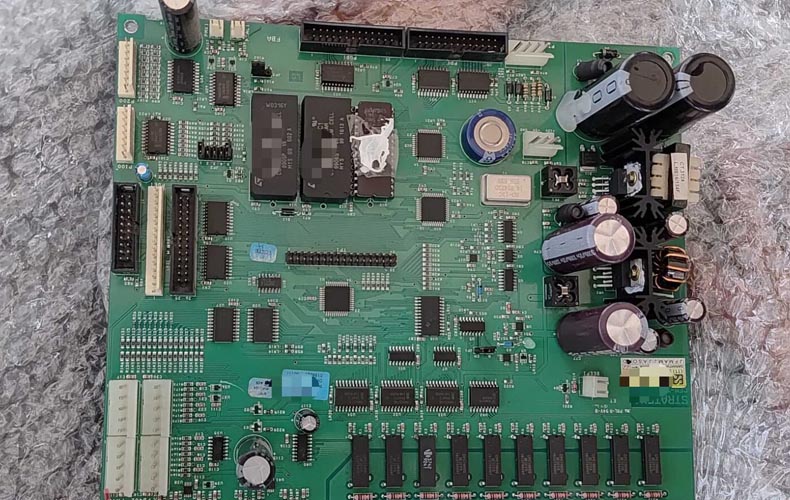 Fiscalização identifica dispositivo para fraudar bomba de combustível em posto