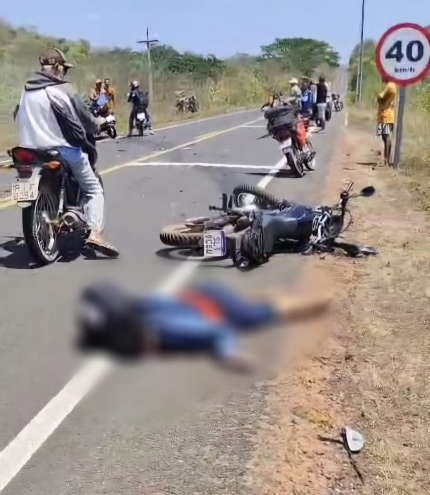 Dois jovens morrem e criança fica ferida em acidente na PI-221 entre Altos e Pau D’Arco.