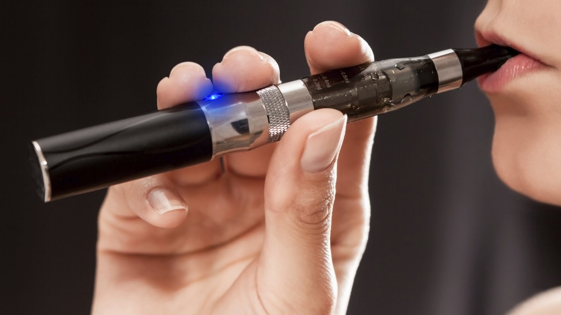 OMS alerta que cigarros eletrônicos viciam 15 milhões de adolescentes no mundo