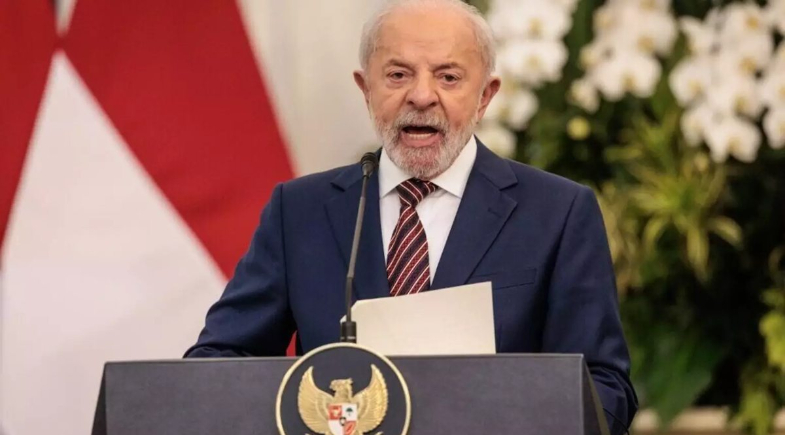 Lula confirma candidatura e diz que disputará quarto mandato presidencial em 2026