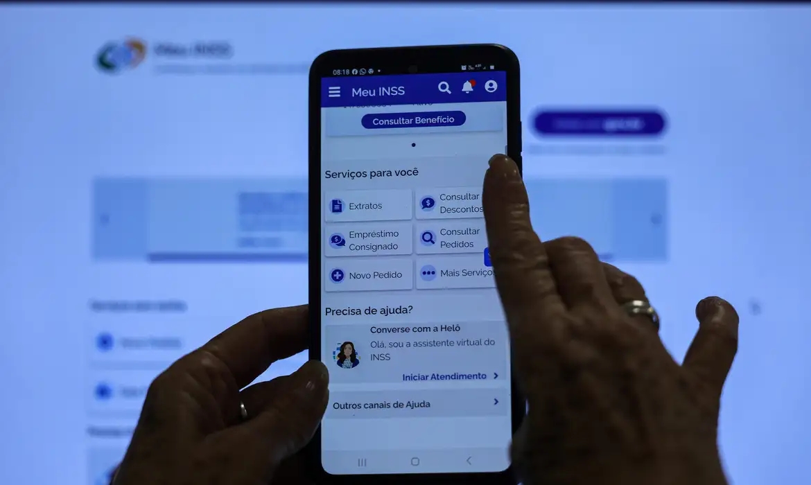 Quatro milhões de segurados do INSS terão que fazer prova de vida para evitar bloqueio