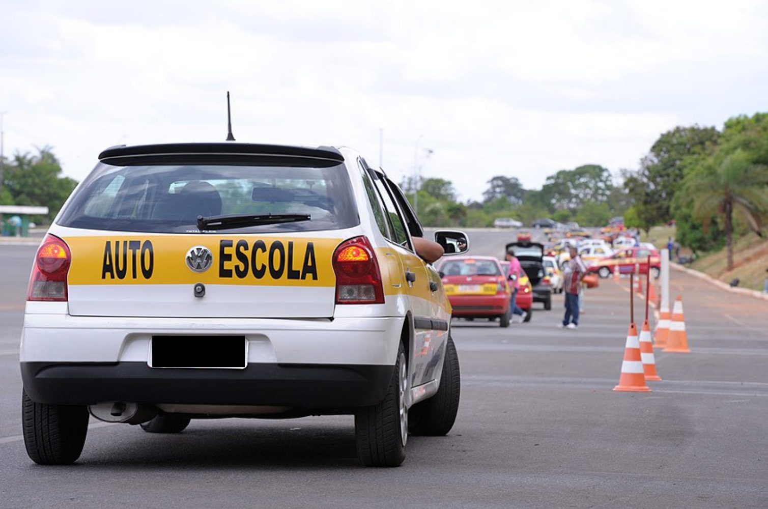 Fim da obrigatoriedade da auto escola para tirar CNH começa em 2026