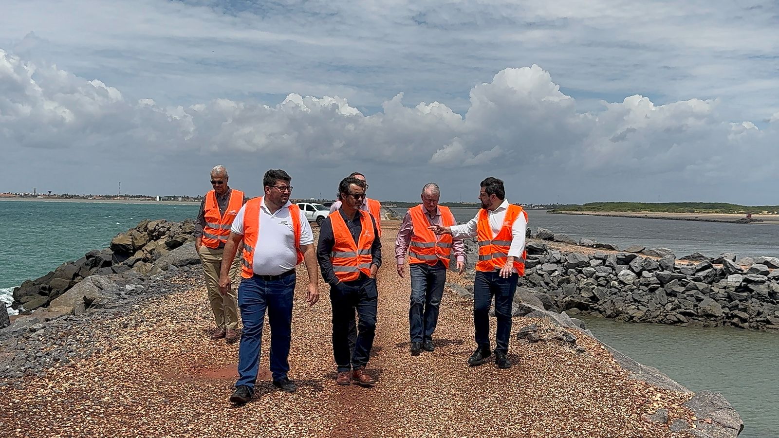Representantes do agro piauiense e da engenharia portuária visitam o Porto Piauí