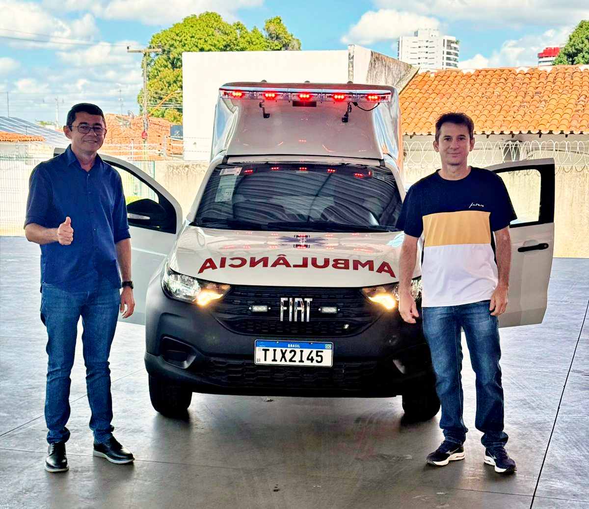 Santa Luz reforça frota da saúde com nova ambulância e equipamentos para UBS e posto de saúde