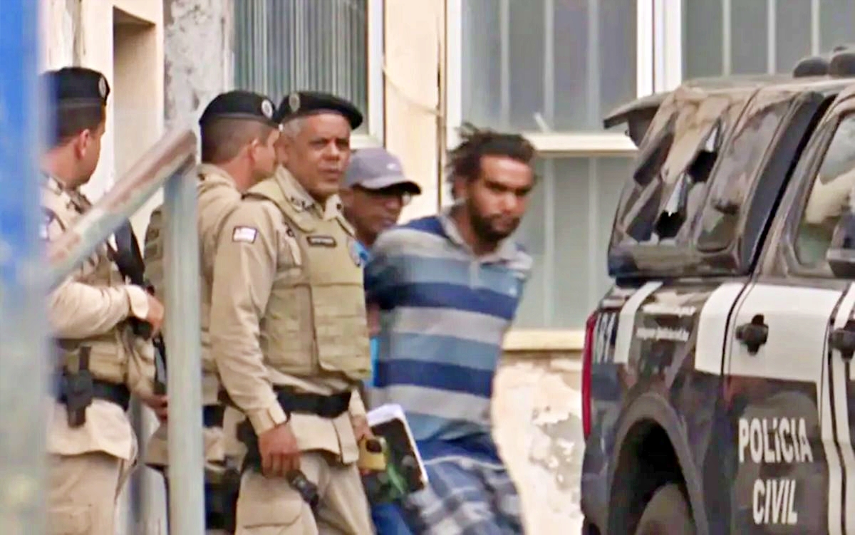 Homem confessa participação no assassinato de três mulheres em praia na Bahia