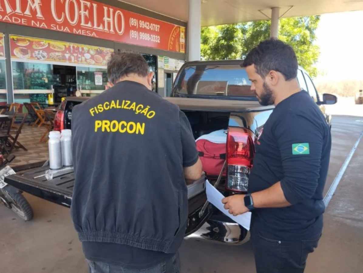 21 estabelecimentos são autuados com irregularidades durante fiscalização em municípios do Piauí