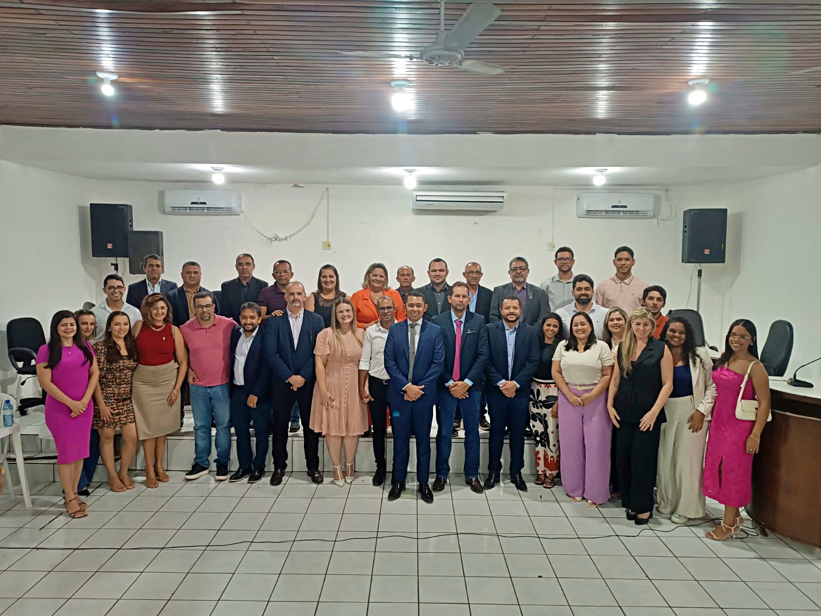 Câmara Municipal de Bom Jesus realiza sessão solene em homenagem ao Dia do Médico Veterinário