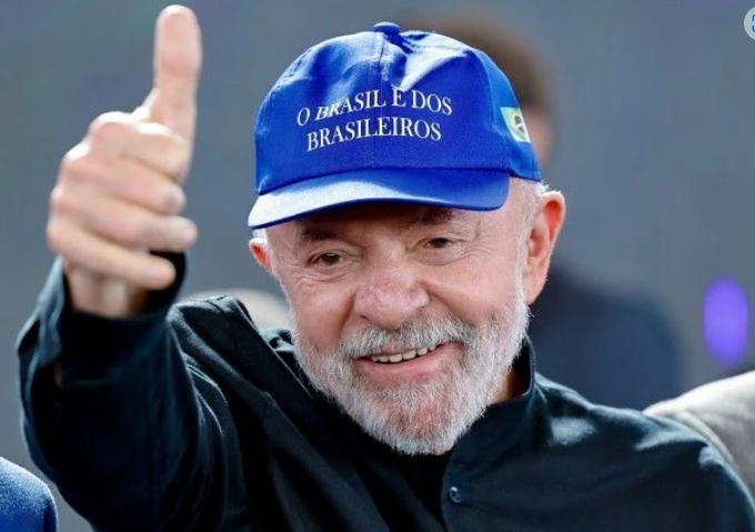 Lula envia recado a Trump em artigo no New York Times