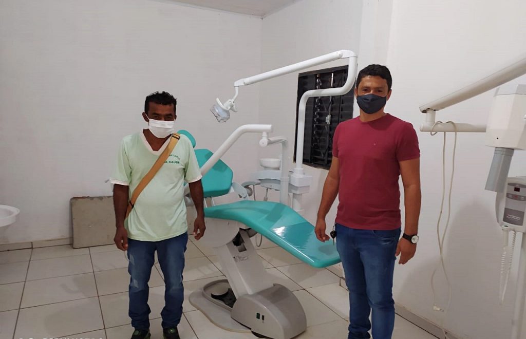Josué Alves reabre posto de saúde fechado há 3 anos em Morro Cabeça no Tempo