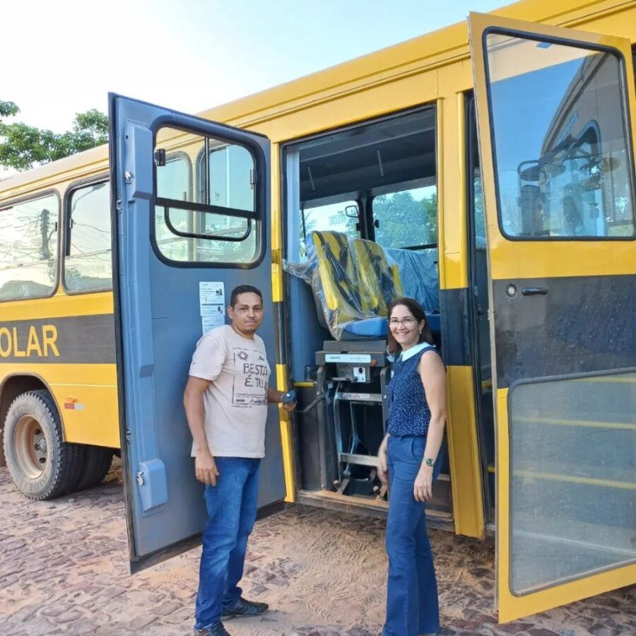 Prefeitura de Bom Jesus, adquire ônibus escolar (foto: divulgação)