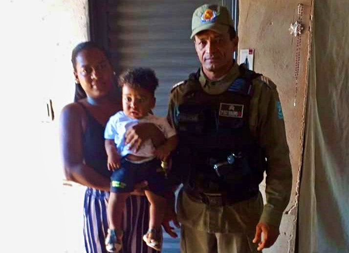 Ação heroica de Sargento da PM do Piauí salva bebê engasgado em São Gonçalo do Gurgueia (Foto: reprodução PM-PI)