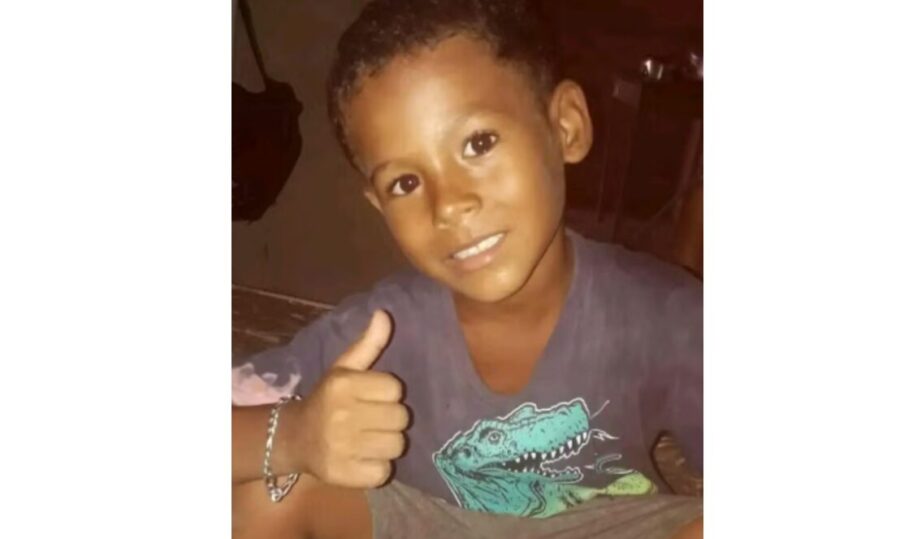 João Miguel Silva, menino de 7 anos envenenado em Parnaíba. (Foto: Reprodução)