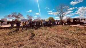 Trabalhadores cobram salários atrasados de empresa de energia solar em Cristino Castro, Sul do PI