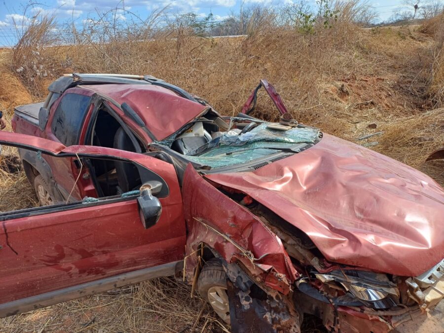 Acidente deixa idoso morto (Foto: PRF-PI)